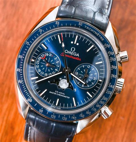 omega speedmaster moonwatch chronograph